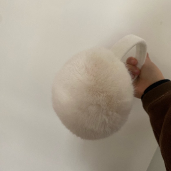 Cutest earmuff - Picture 2 of 2